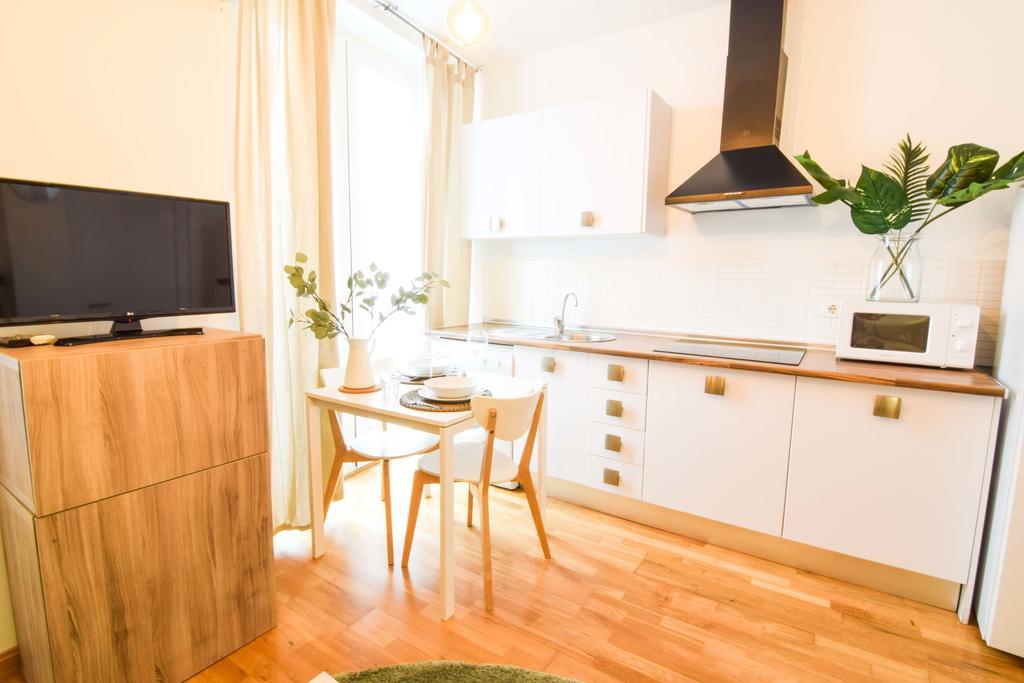 Letmalaga Carreteria Apartment Bagian luar foto